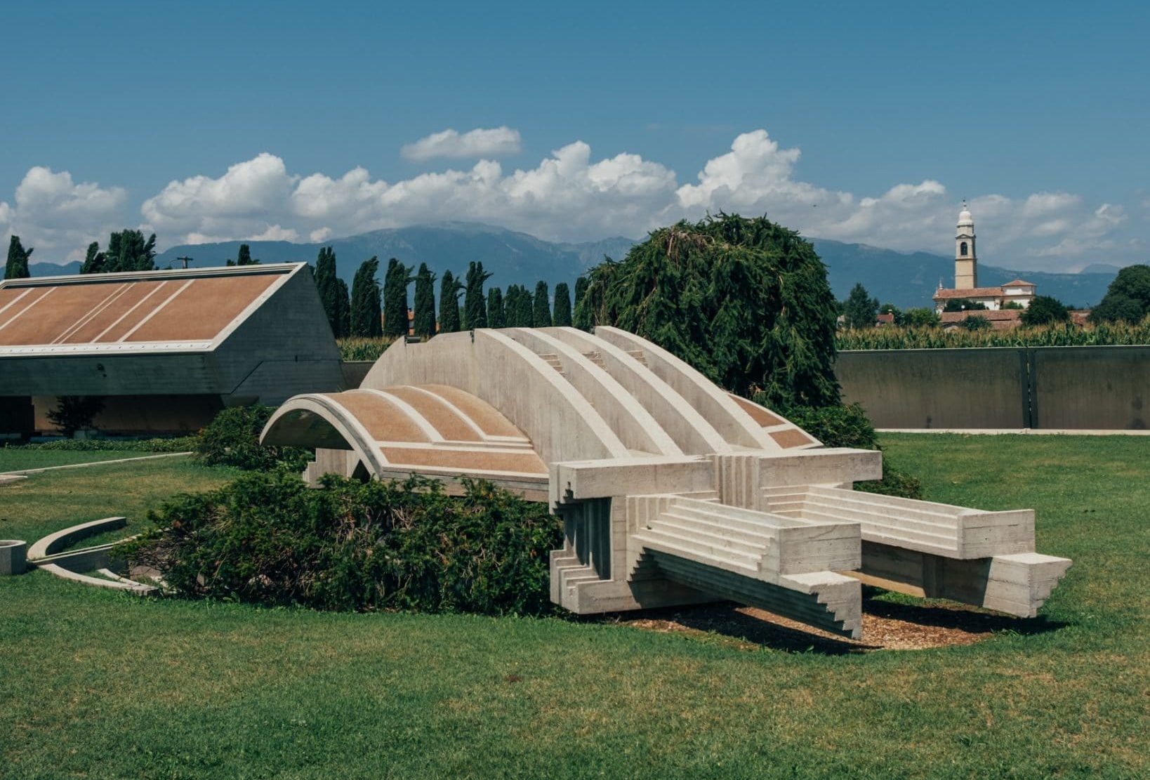 Brion Tomb, architecture 10